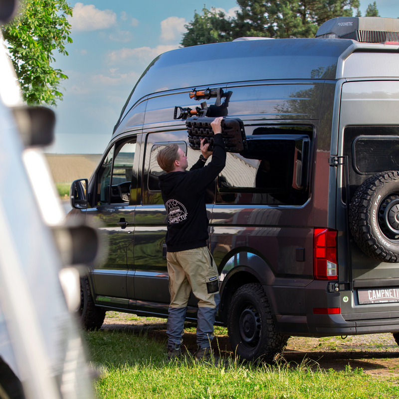 Campnetic Sandboards am VW Grand California ohne zu bohren mit magnetischer Halterung